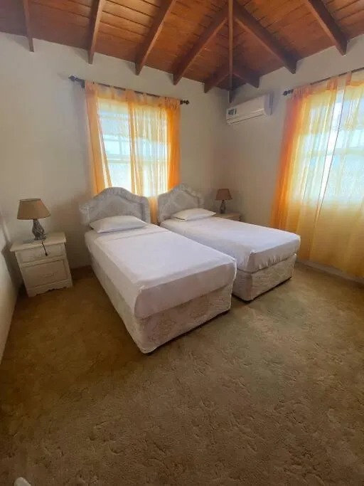 Elgords Vacations & Rentals Christ Church Vila